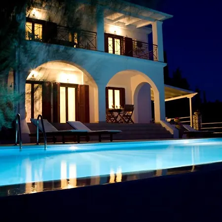 Katia * Tsoukaládhes