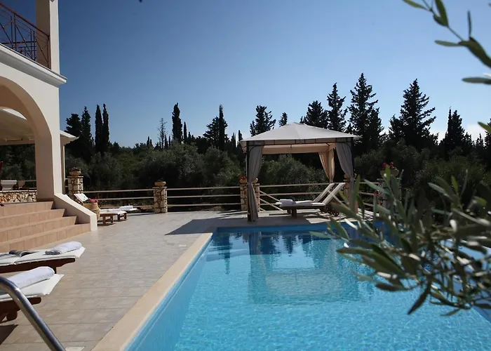 Katia * Tsoukaládhes