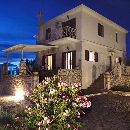 Katia * Tsoukaládhes